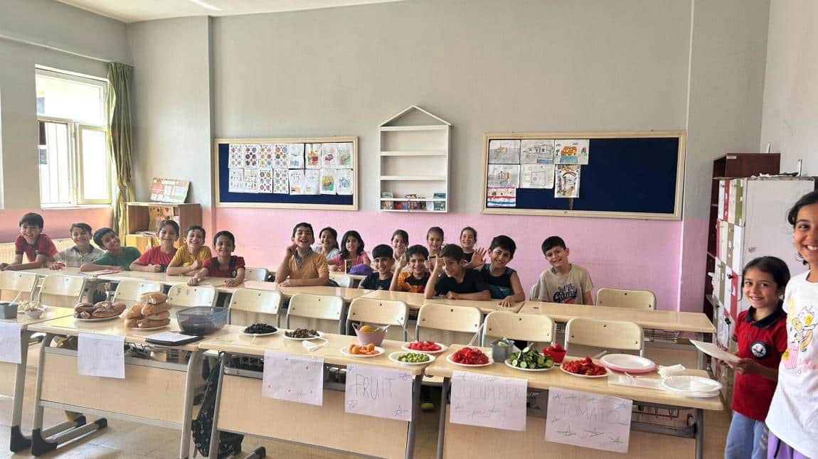 Food and Drinks (yiyecekler ve içecekler )
